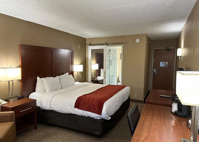 Holiday Inn Express & Suites Eden Prairie - Minneapolis By Ihg